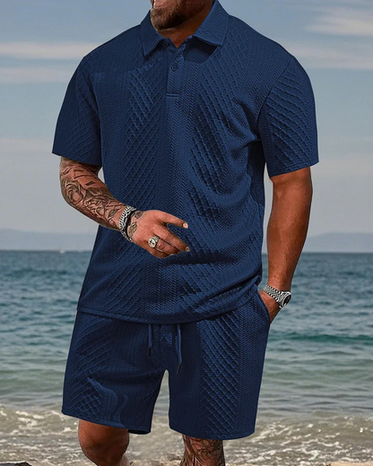 Conjunto de polo e calções em tecido respirável com textura para homem