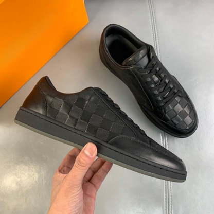 Sapatos com atacadores para homem com padrão xadrez