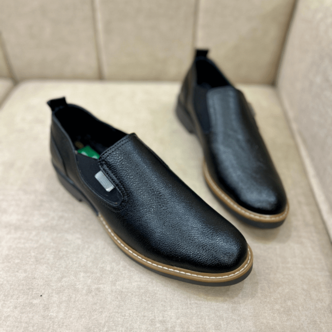 Sapatos em couro com sola ergonómica para homem