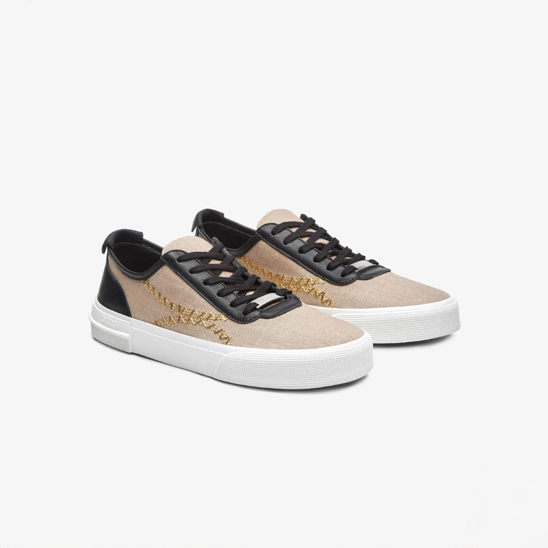 Tênis com sola antiderrapante