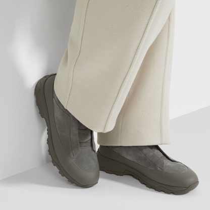 Sapatos de couro e camurça para homem