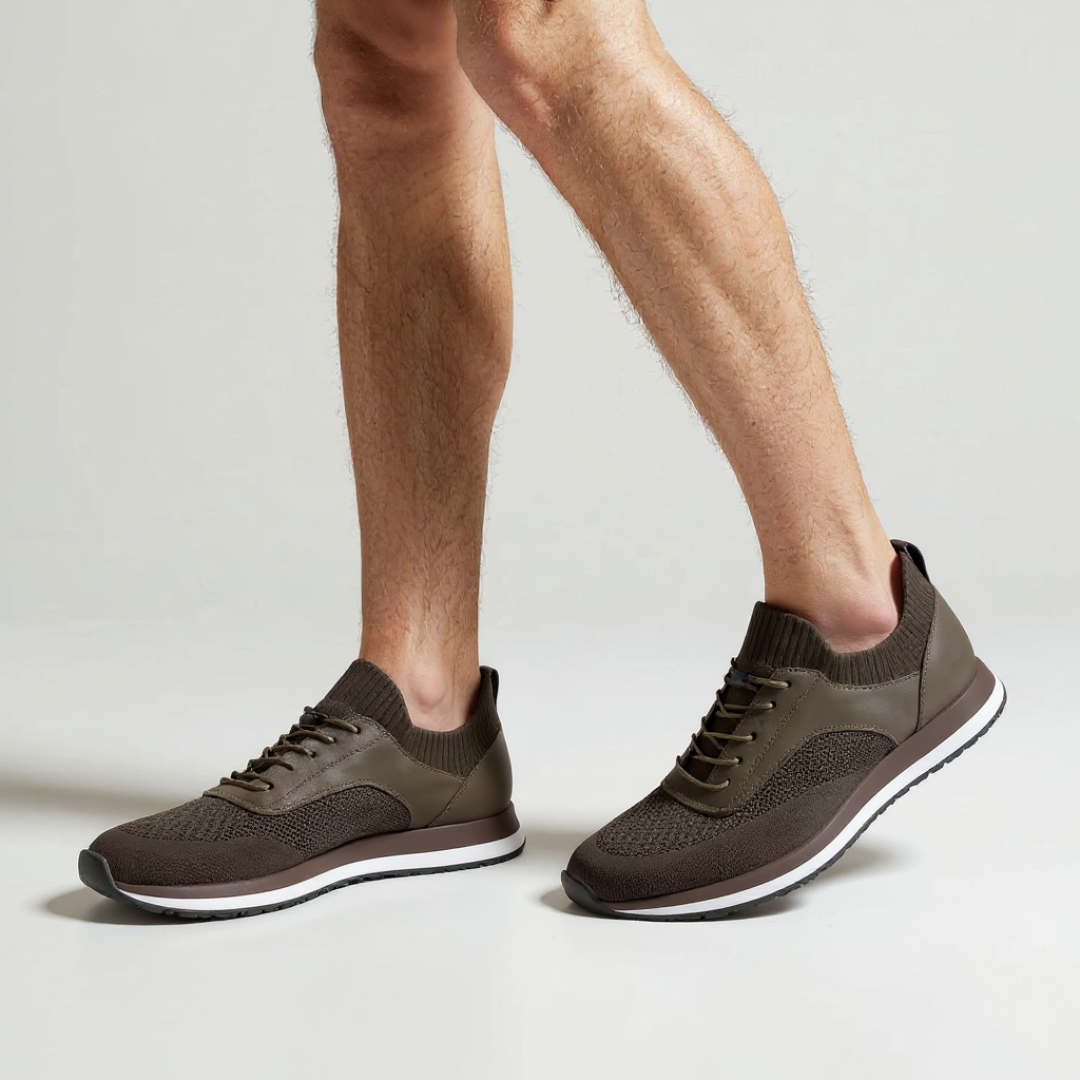 Sapatos com atacadores ergonómicos e sola antiderrapante