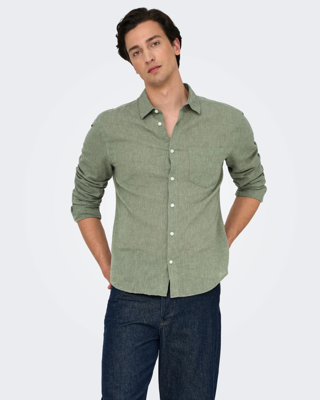 Camisa de manga comprida em tecido de linho para homem