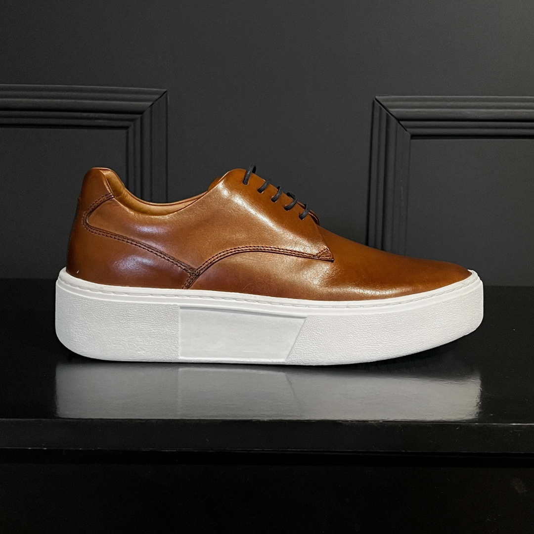 Sapatos casuais com sola grossa e confortável para homem