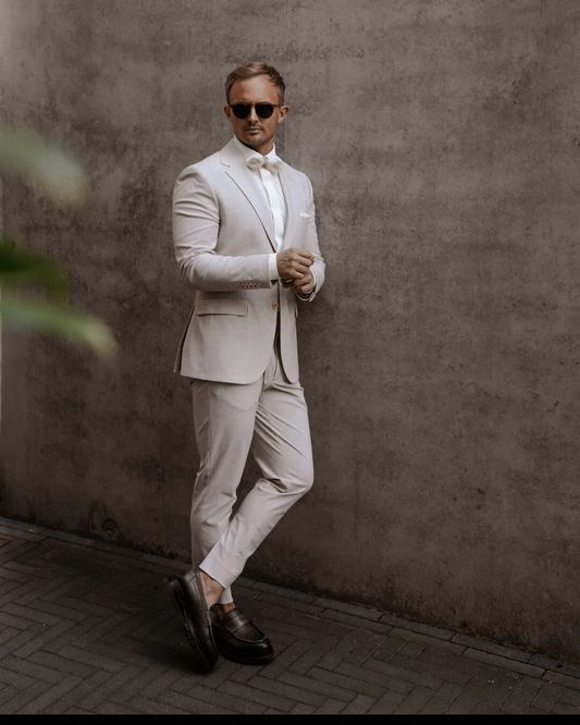 Conjunto de casaco e calças elegante para homem