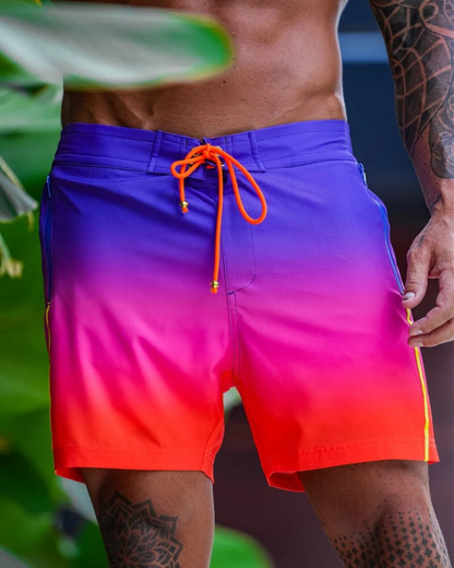 Bermudas de natação com forro resistente a riscos e cintura ajustável