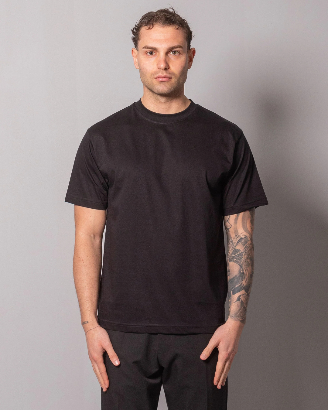 Camisola Masculina con Tecido Leve con Corte Justo