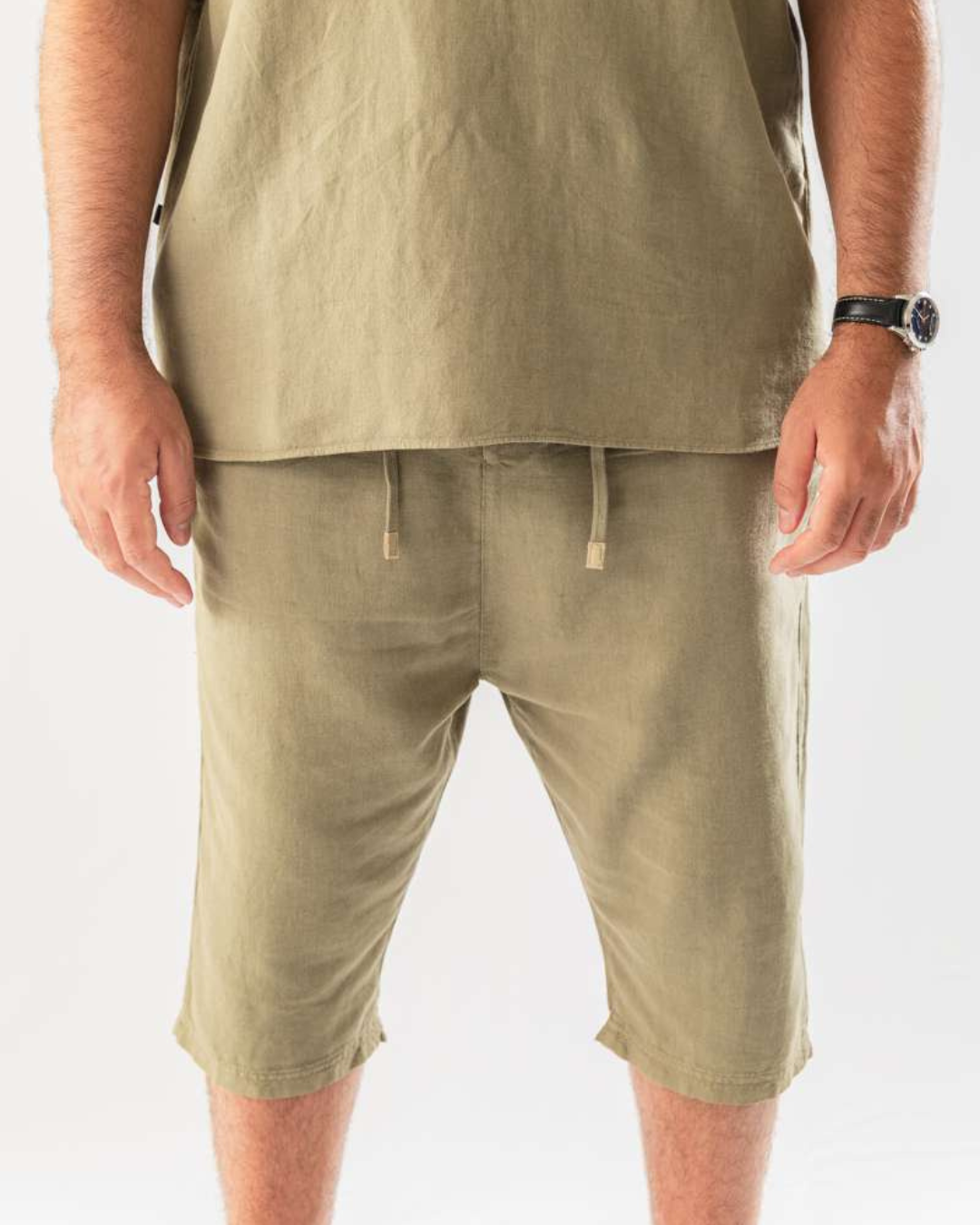 Conjunto de 2 peças em linho de camisa e bermudas para homem