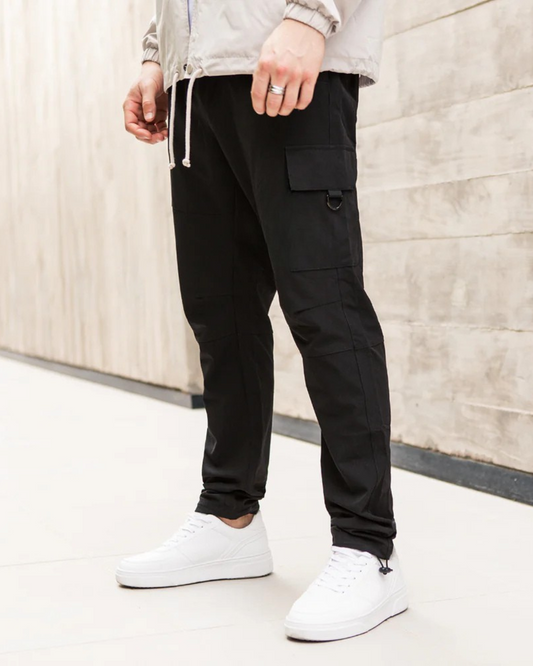 Calças Desportivas Cargo para Homem com Bolsos Laterais e Corte Justo