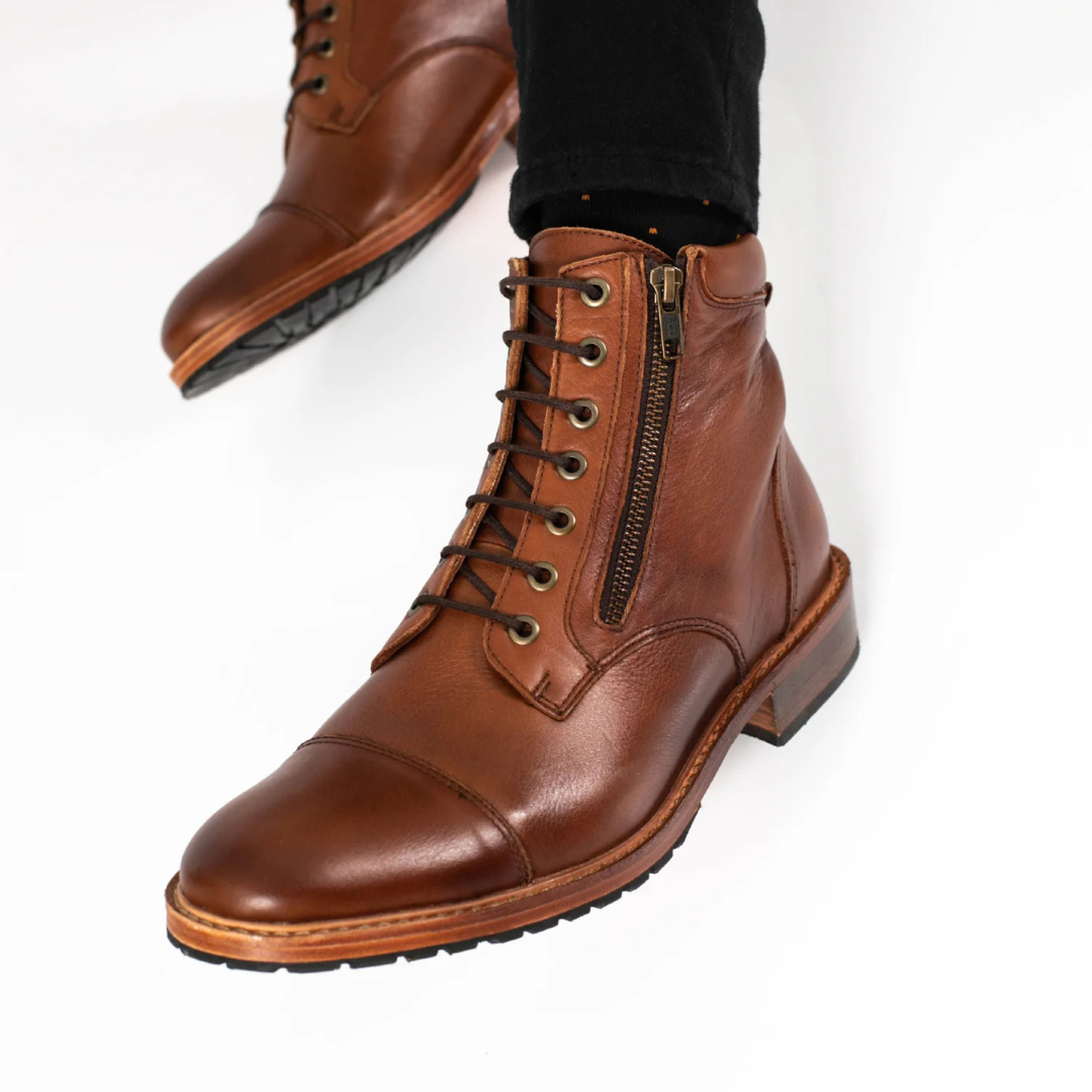 Botas casuais vintage com fecho ajustável para homem
