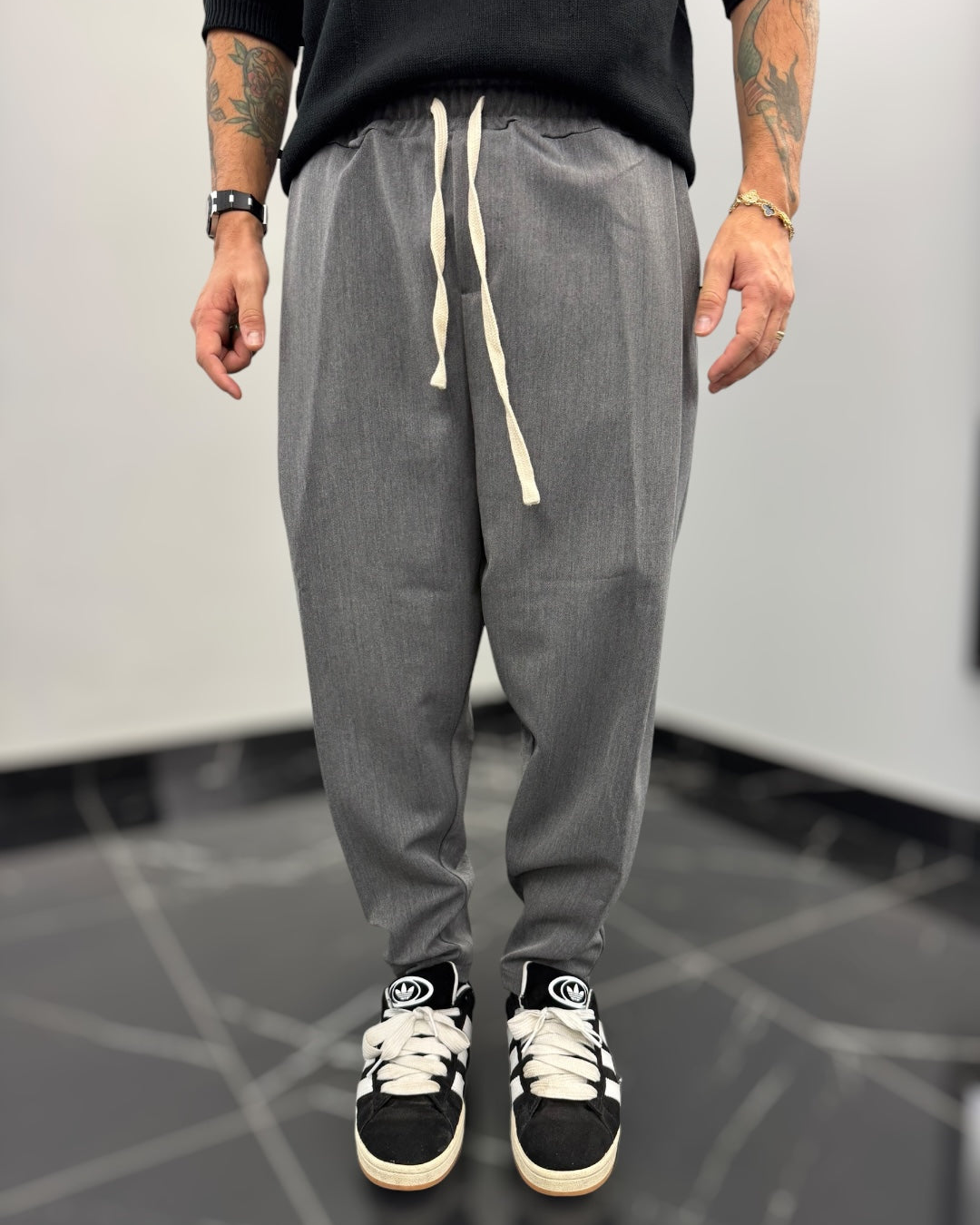 Calças Largas e Simples para Homem