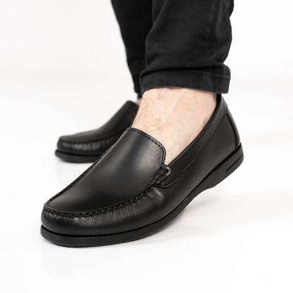 Sapatos mocassins clássicos para homem