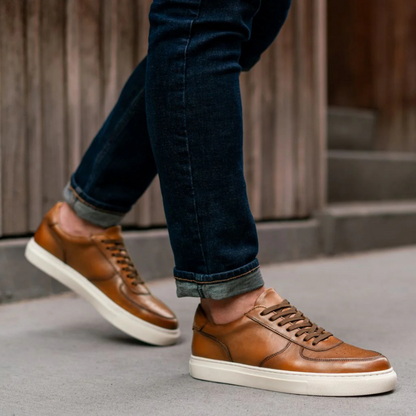 Sapatos de Estilo Clássico em Pele Italiana Macia para Homem