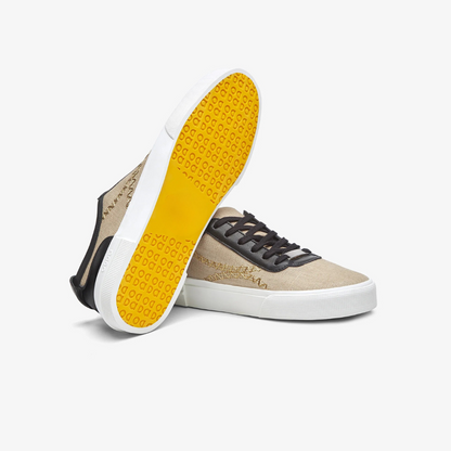 Tênis com sola antiderrapante