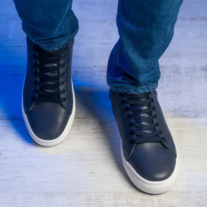 Sapatos desportivos de couro liso e sola antiderrapante para homem