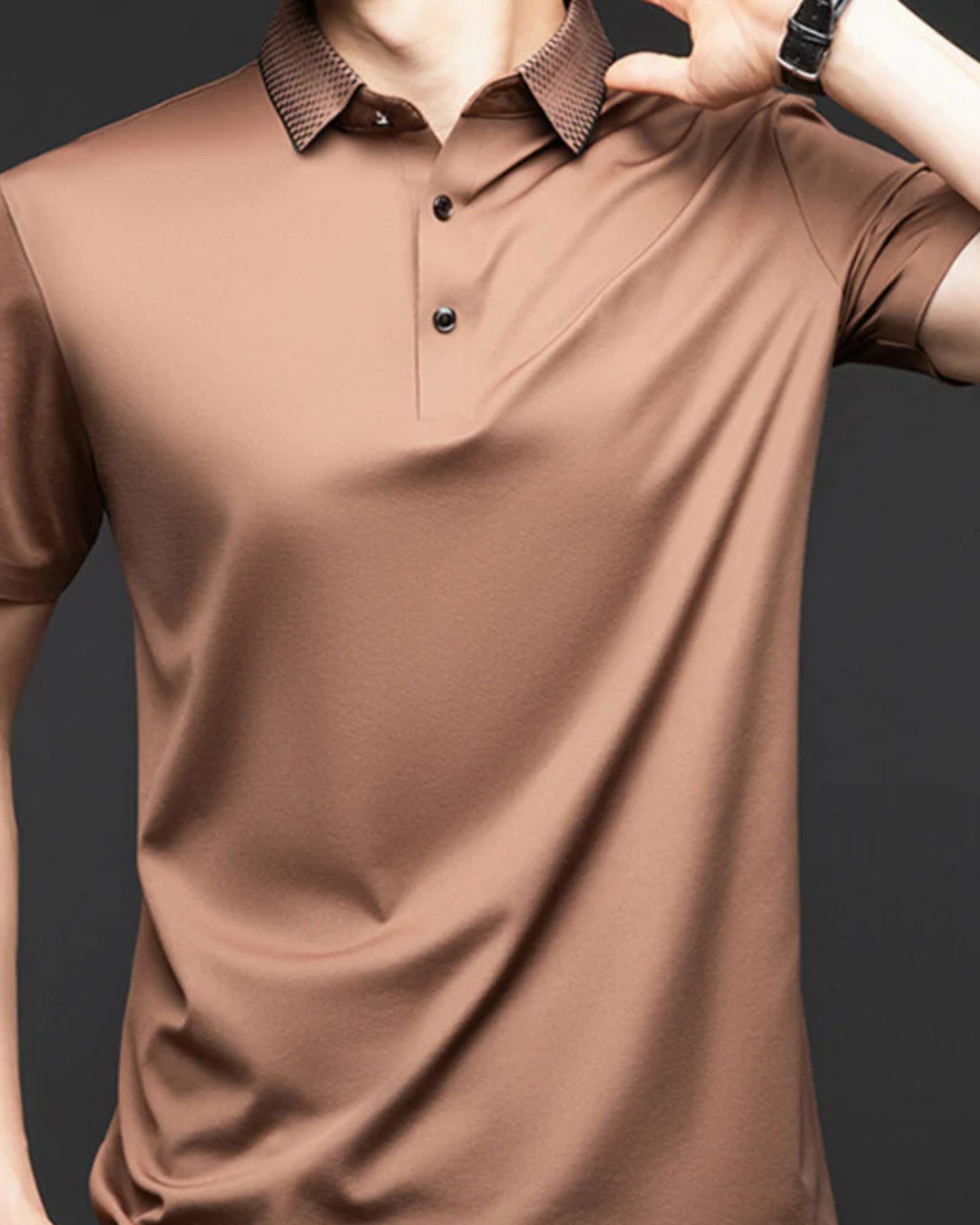 Camisola de manga curta com Gola de Solapa e botões