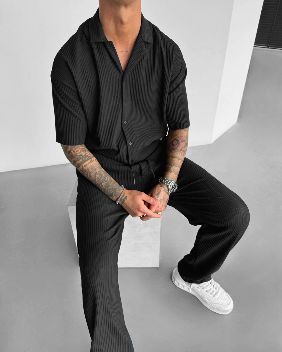 Conjunto de 2 peças camisa de manga curta e calças de cintura ajustável