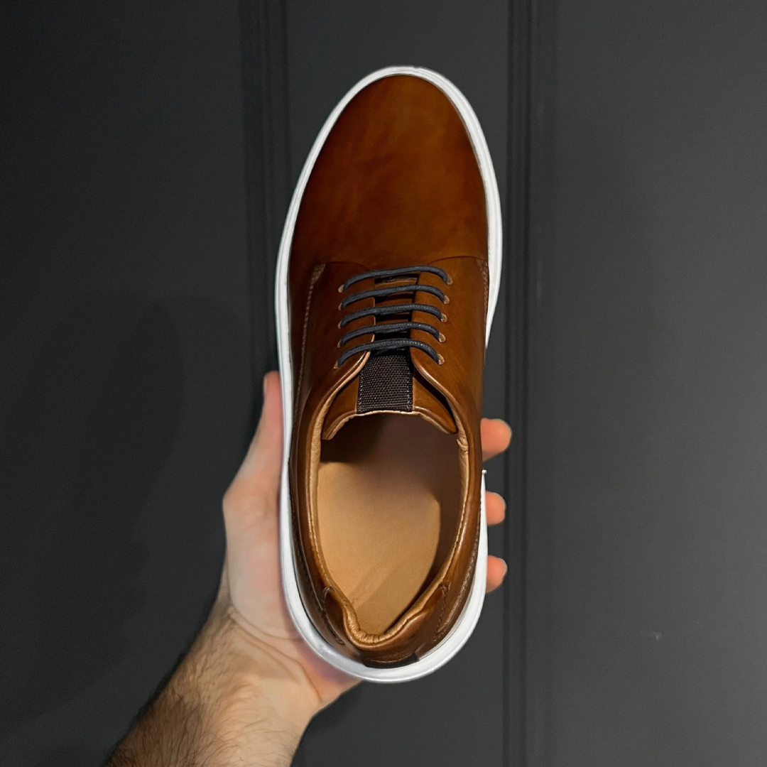 Sapatos casuais com sola grossa e confortável para homem