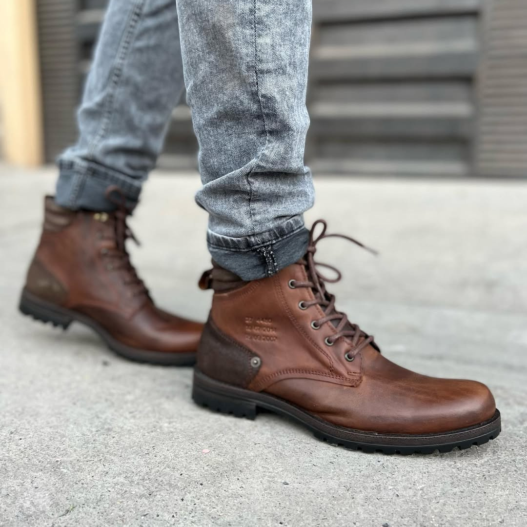 Botas vintage de couro para homem