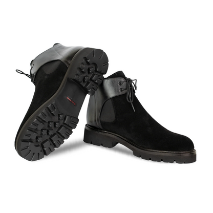 Bota Masculina de Cano Médio com Solado de Alta Performance