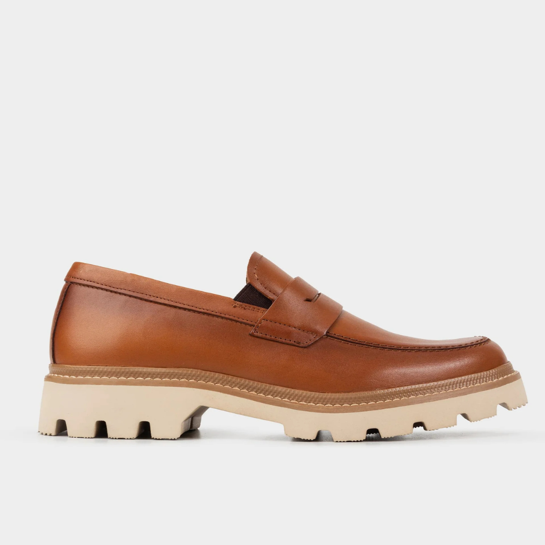 Sapatos de couro com sola ergonómica