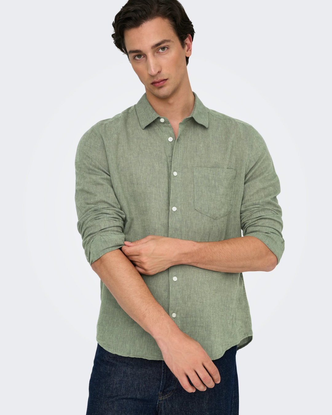 Camisa de manga comprida em tecido de linho para homem