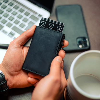 Carteira de Luxo com Proteção RFID e Design Compacto