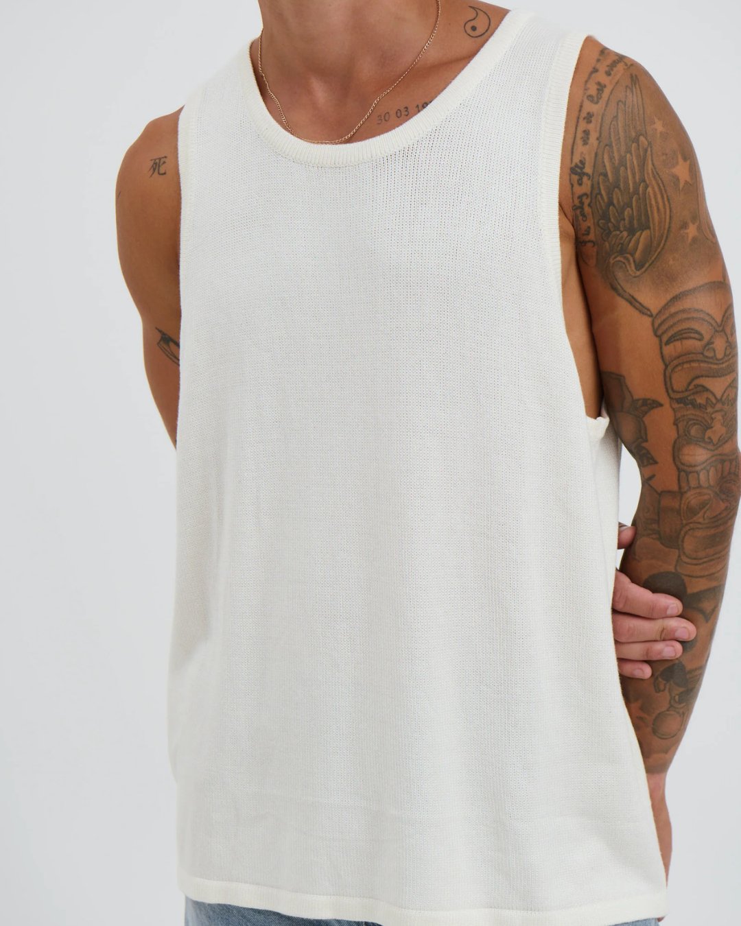 Camiseta de malha sem mangas para homem