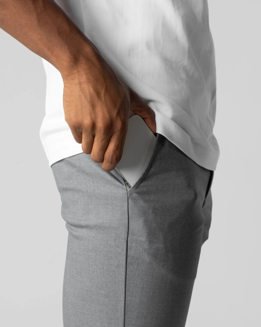 Calças elegantes e elásticas para homem