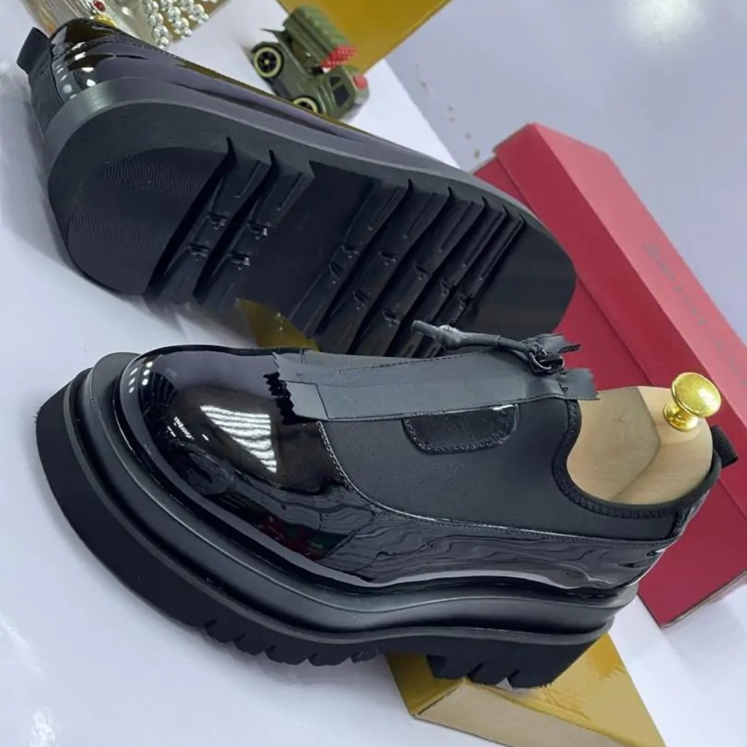 Sapatos casuais elegantes com fecho de correr adequados para homem