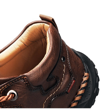 Botas de Caminhada de Couro Costuradas