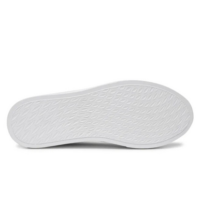 Sapatilhas de Couro Pretas com Sola Grossa e Estilo Minimalista