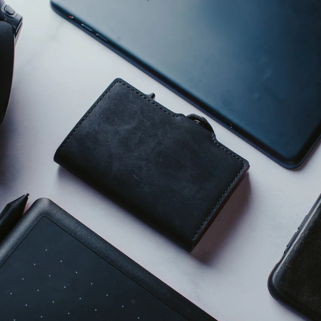 Carteira de Luxo com Proteção RFID e Design Compacto