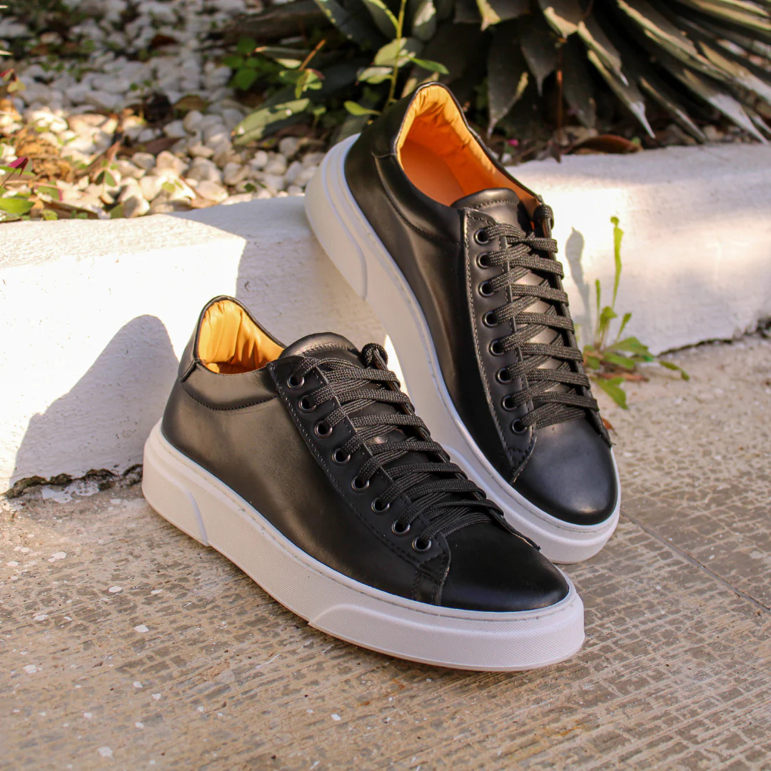 Sapatos urbanos de atacadores para homem com sola confortável