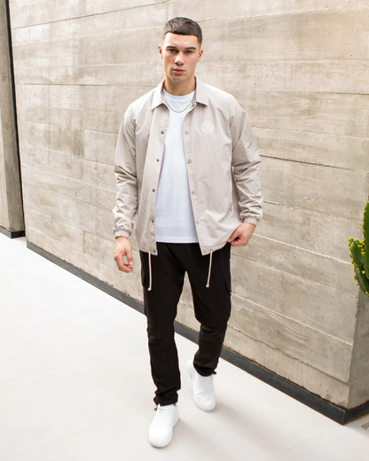 Calças Desportivas Cargo para Homem com Bolsos Laterais e Corte Justo