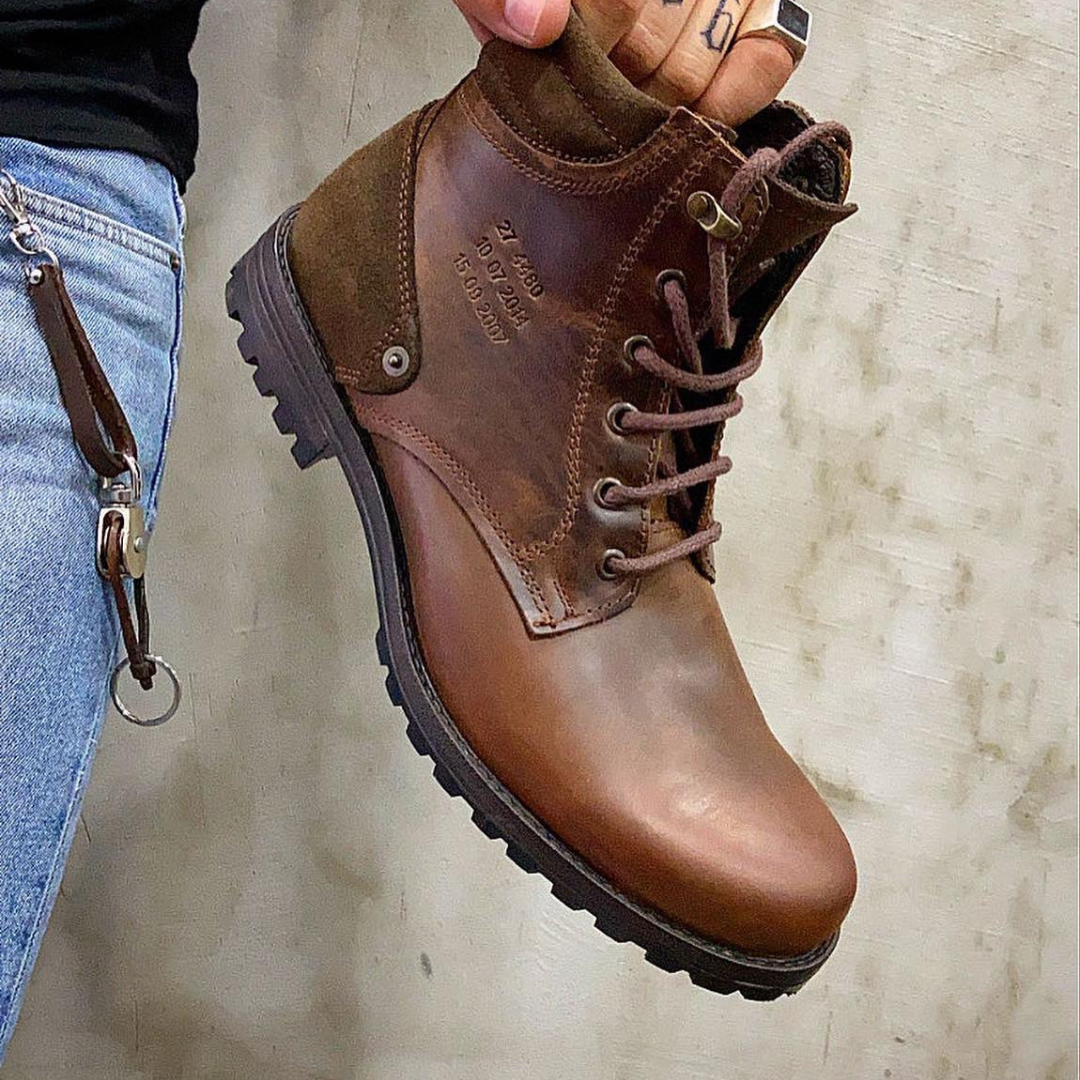 Botas vintage de couro para homem