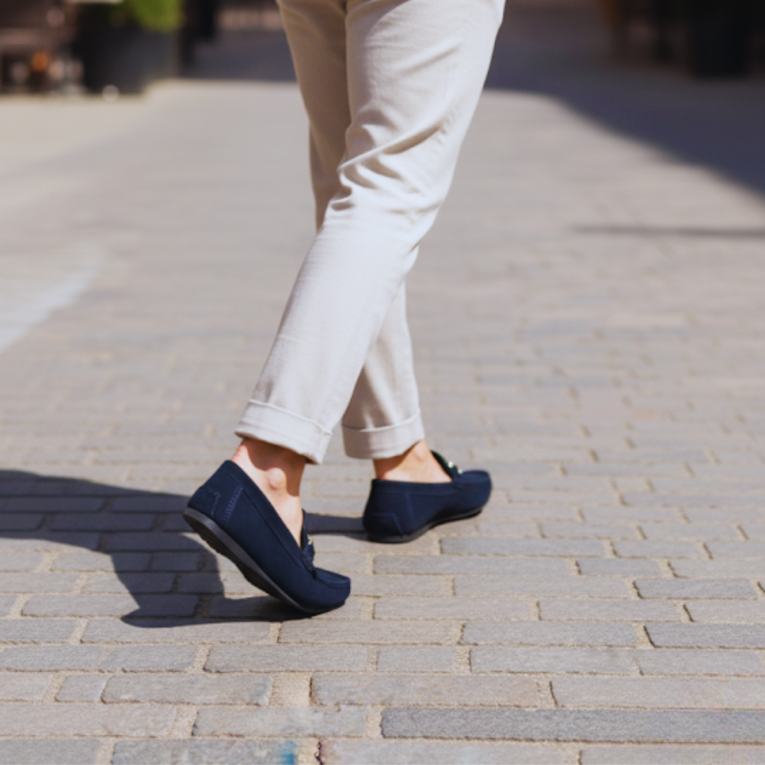 Sapatos mocassim para homem em camurça