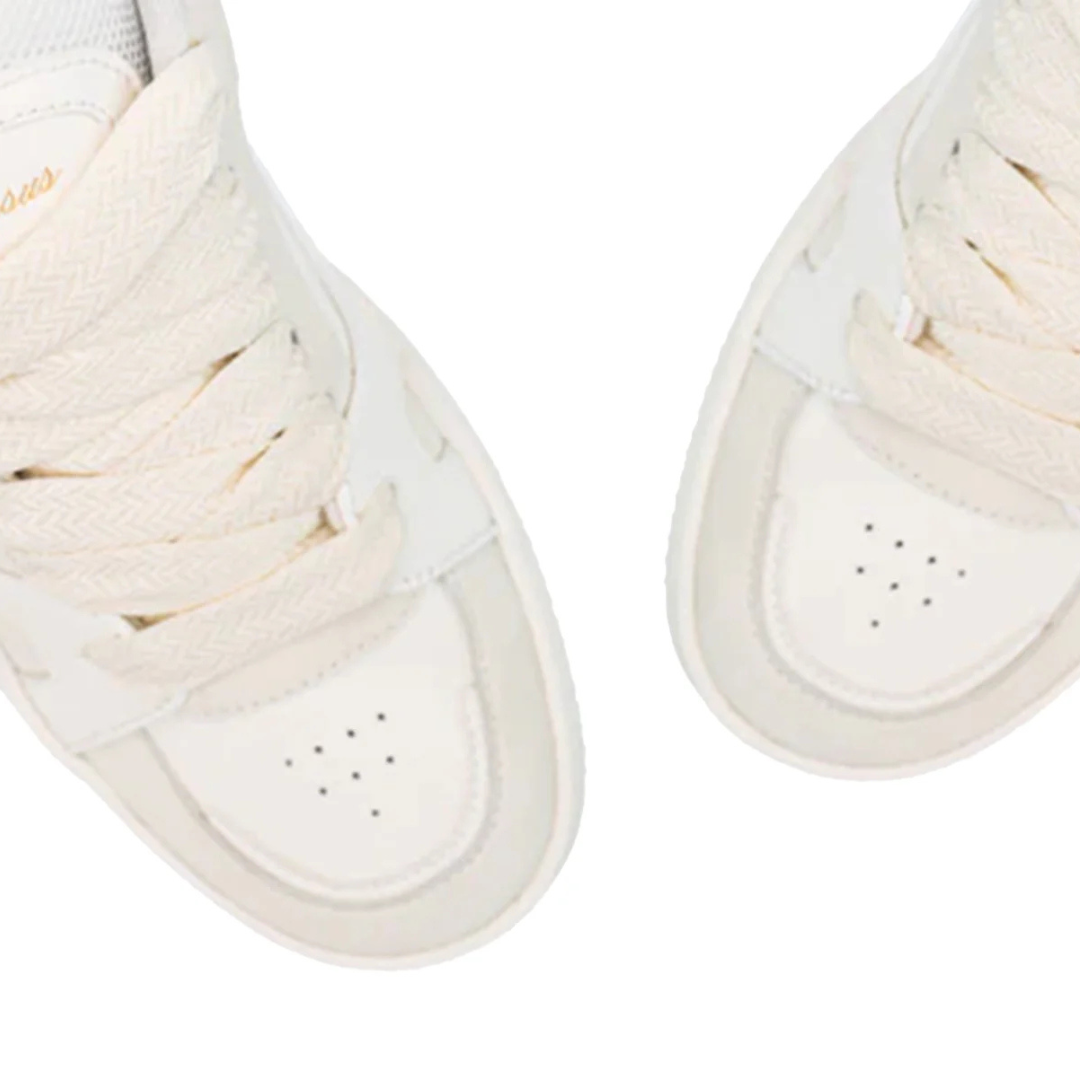 Sapatilhas de Alta Distinção com Elevação Elegante e Conforto Superior