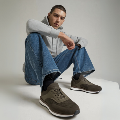 Sapatos com atacadores ergonómicos e sola antiderrapante