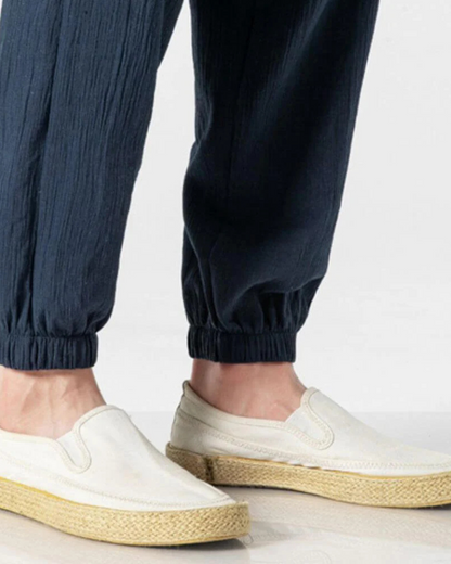 Calças estilo jogger de linho com cintura ajustável