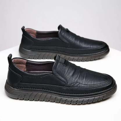 Mocassins de Couro Genuíno para Homem com Design Clássico e Sola Exterior Antiderrapante