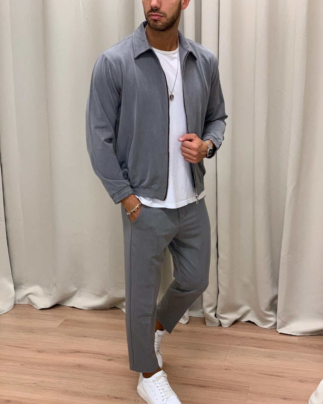 Conjunto de casaco e calças com design casual para homem