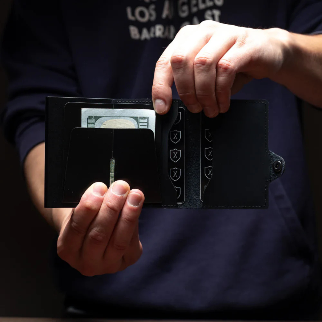 Carteira de Luxo com Proteção RFID e Design Compacto