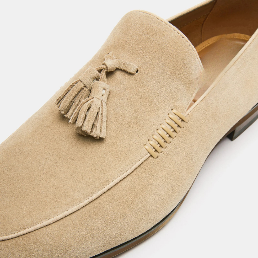 Calçado Estilo Clássico com um Toque Contemporâneo para Homen