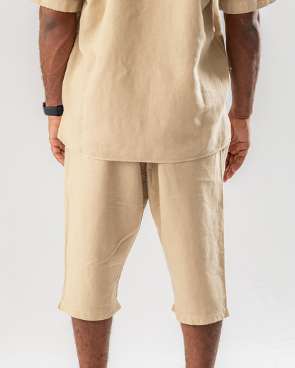 Conjunto de camisa de linho e bermudas para homem