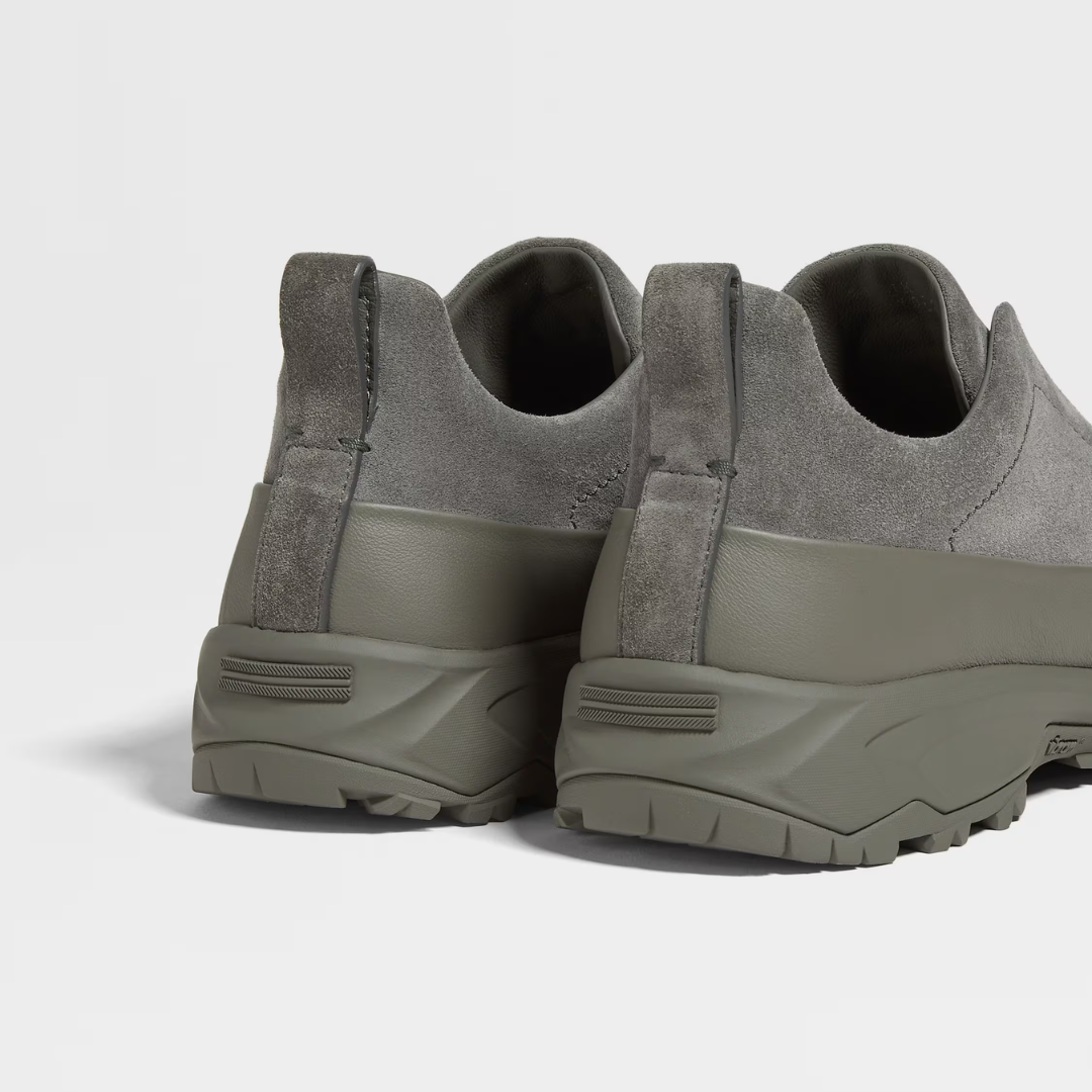 Sapatos de couro e camurça para homem