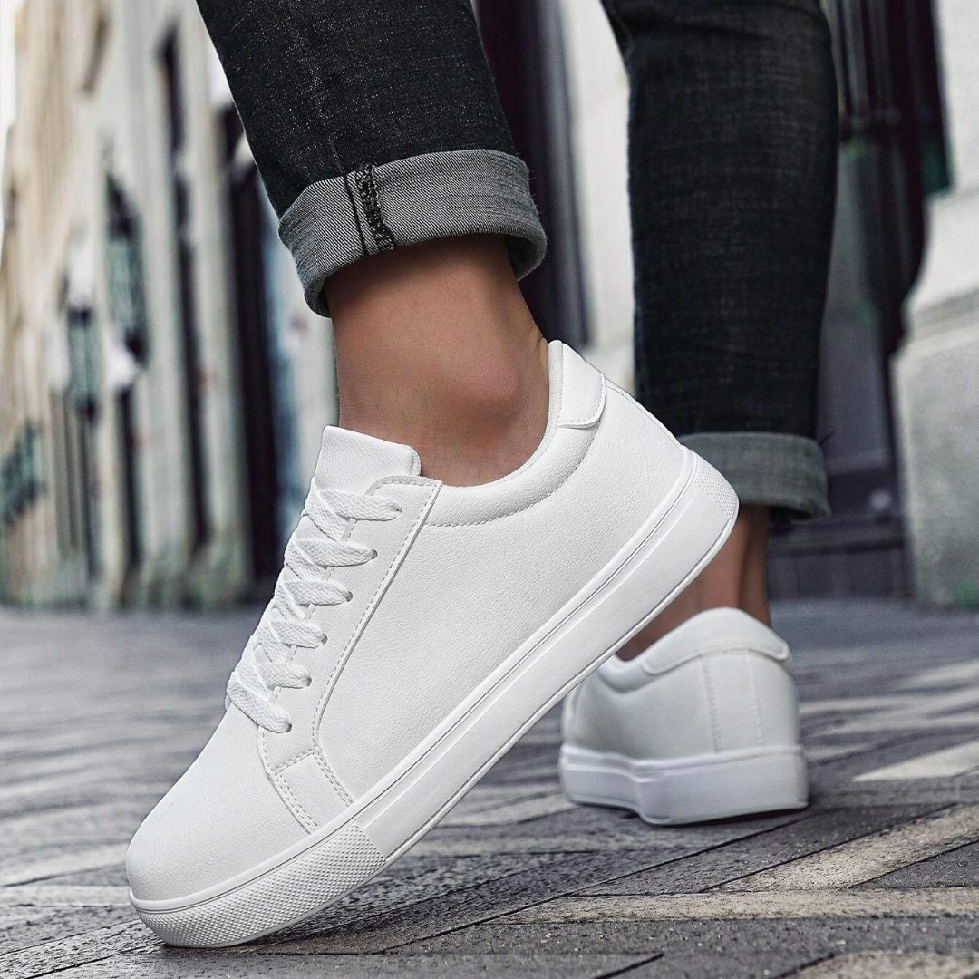 Sapatilhas Planas Brancas com Atacadores para Homem