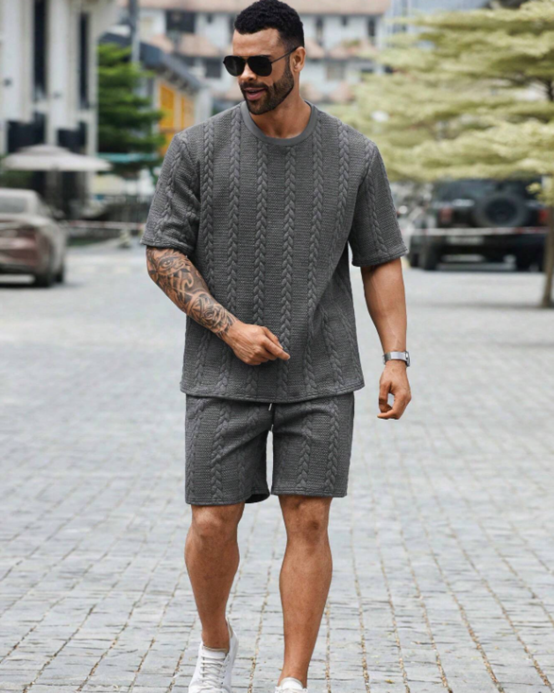 Conjunto Masculino com Textura Urbana Estilo Moderno e Confortável