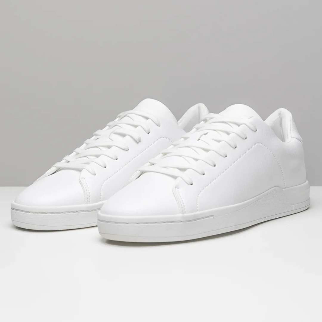 Ténis Desportivos Masculinos Brancos Estilo Urbano e Versátil