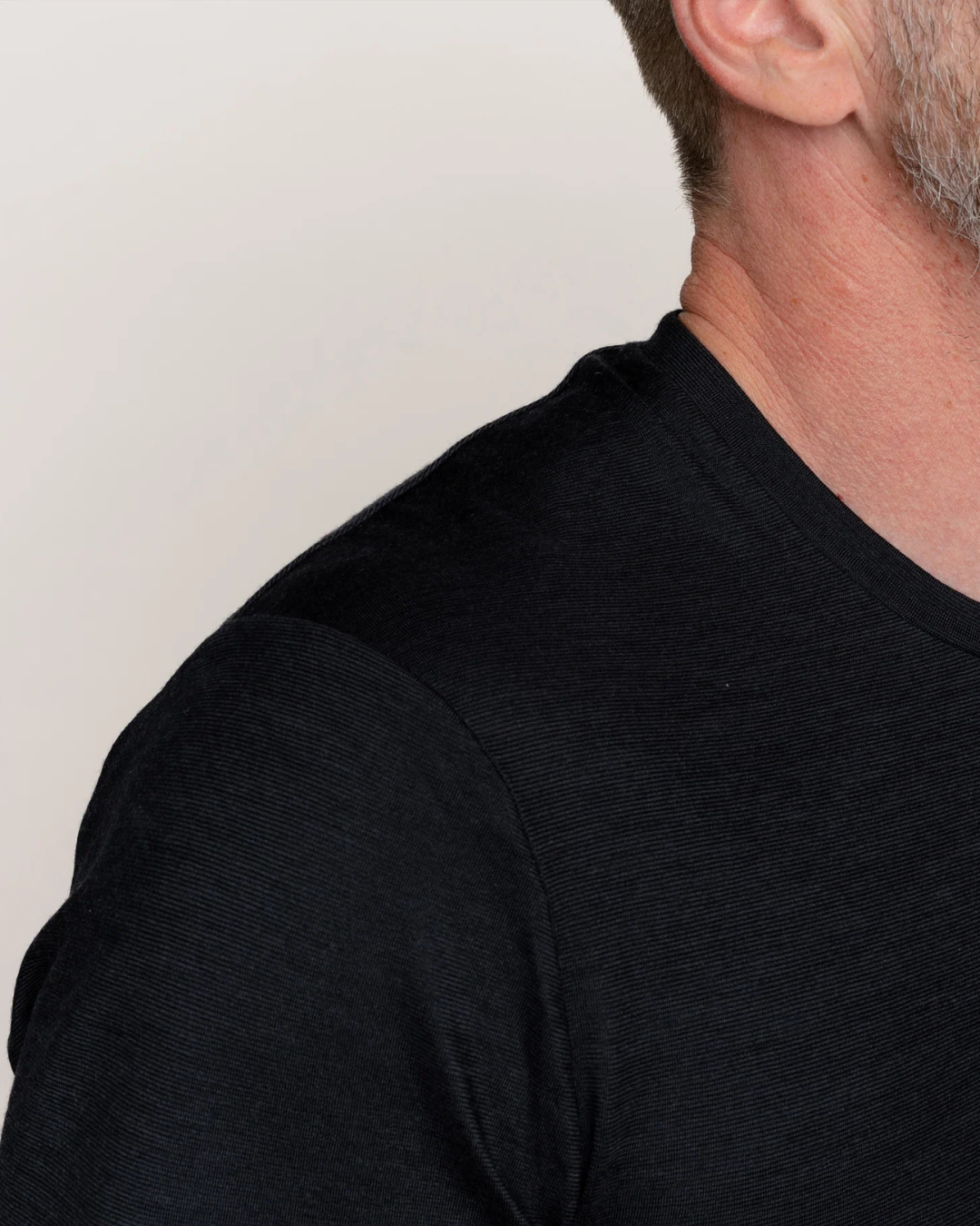 T-shirt Masculina em Lã Merino Suavidade, Respirabilidade e Corte Justo